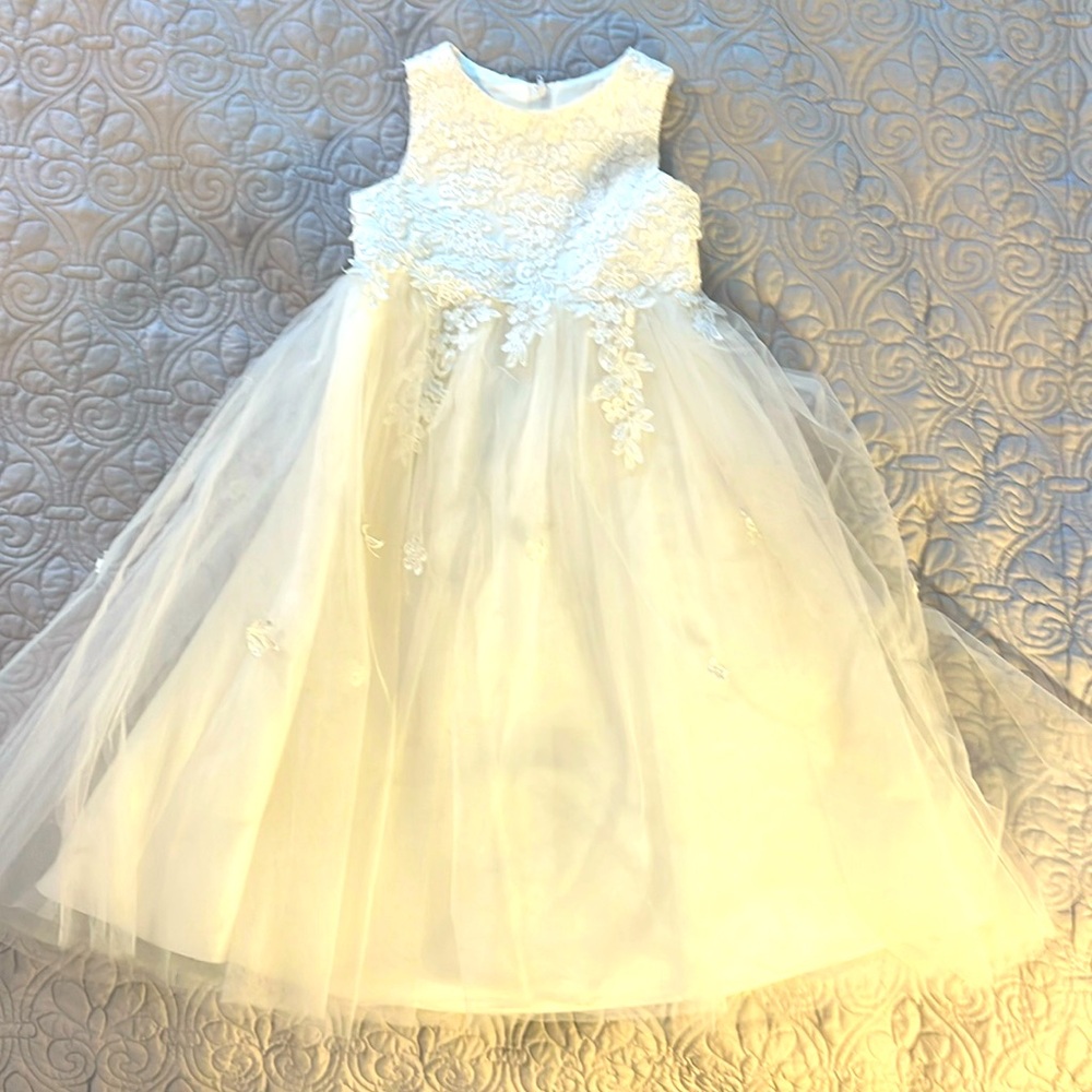 Flower girl dress. Size 4/5